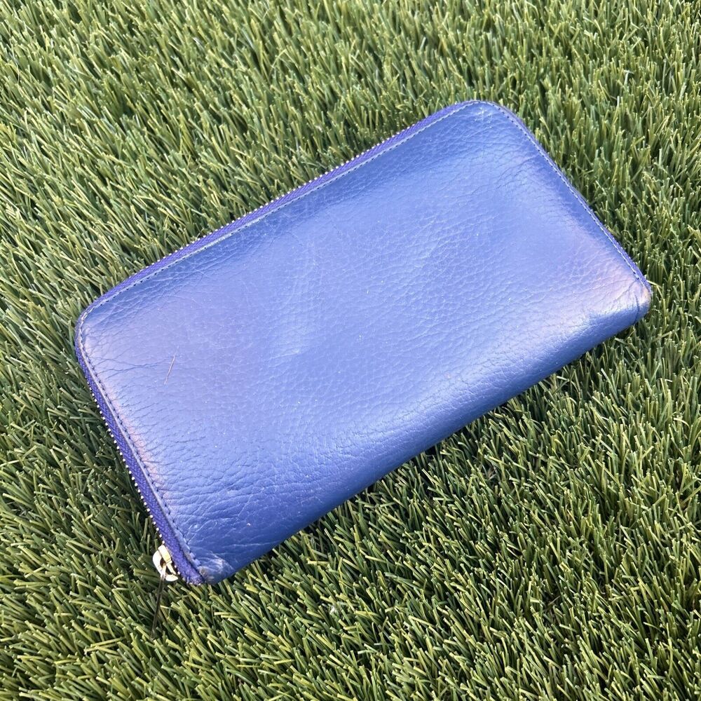 Cuyana Classic Zip Pebbled Leather Wallet Blue Green - Picture 2 of 12